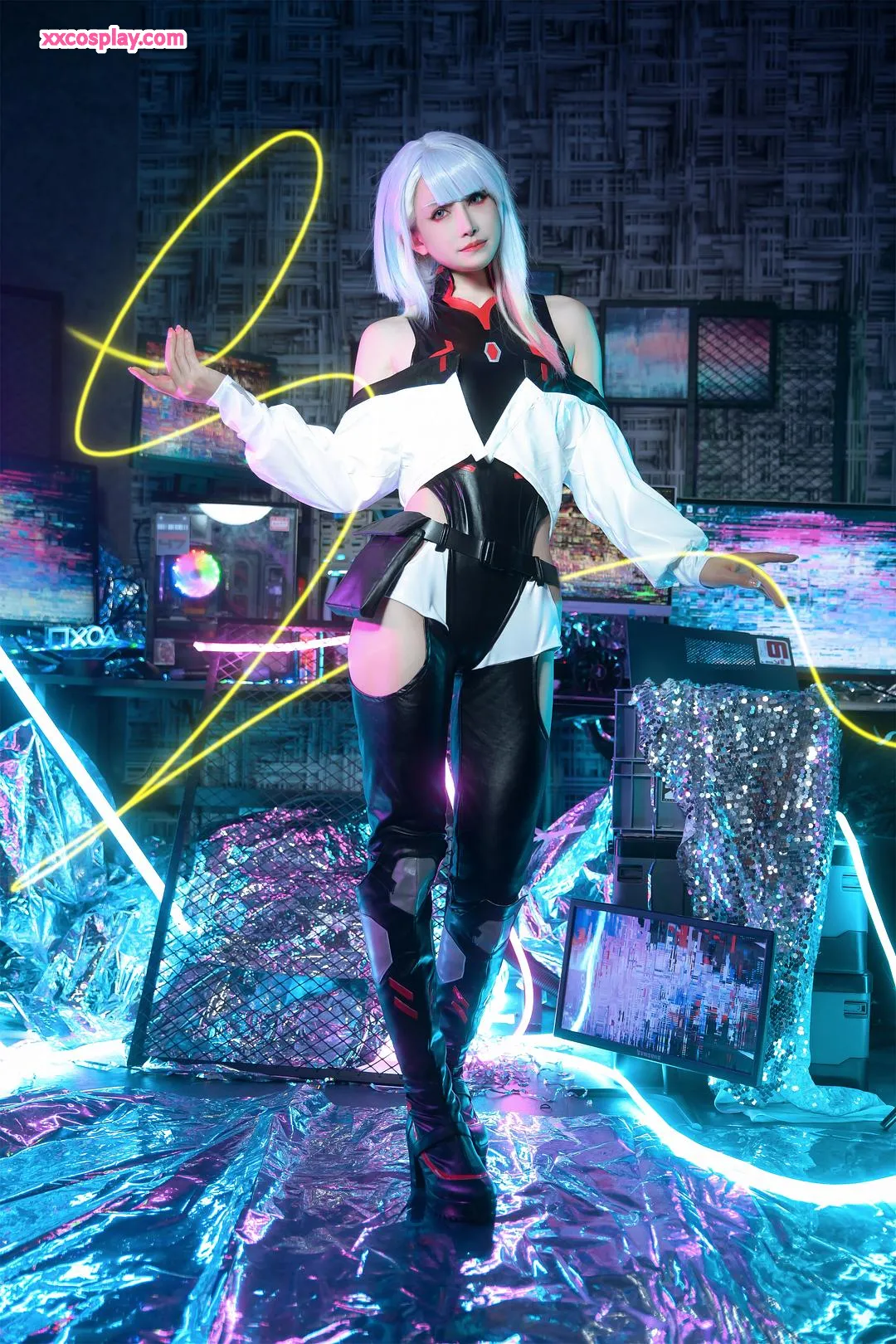 Luba Sui trong vai Lucy từ Cyberpunk: Edgerunners